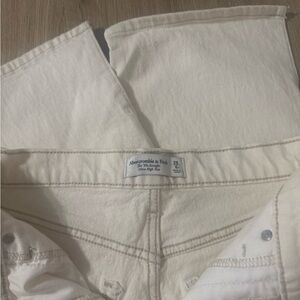 Abercrombie & Fitch Off-White Denim Jeans